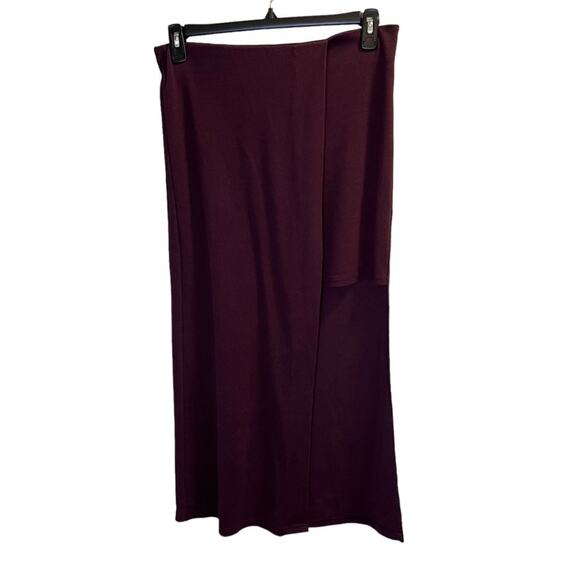 Venus Pull On Mini Long Skirt Knit Size L Burgundy Elastic Waist Stretch Comfy - Picture 1 of 13